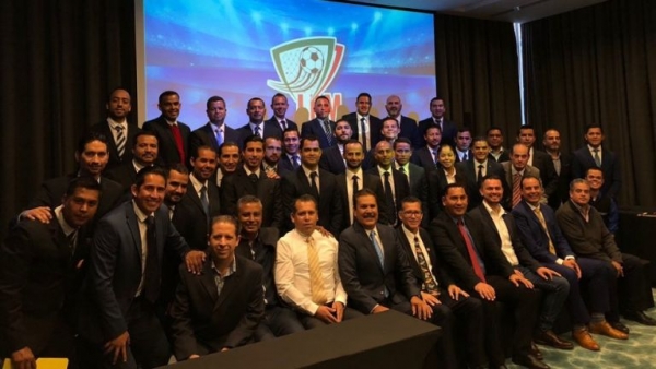 Atlético Veracruz y otros equipos buscan registro en la liga de balompié mexicano